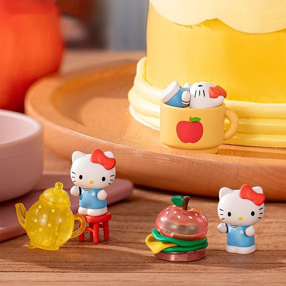Фигурка-сюрприз "Яблочный воркшоп" Pop Top Hello Kitty 24WH-007 в ассортименте | Зображення 4