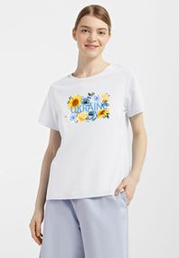 Футболка жіноча біла з принтом "Україна на квітах", M