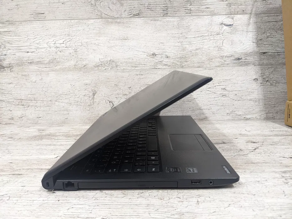 Ноутбук Toshiba   8/750 GB Intel i3 15.6 Intel HD | Зображення 4