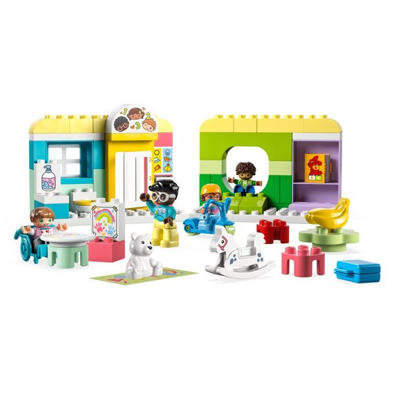 Конструктор LEGO DUPLO Будні в дитячому садку 67 деталей (10992) | Зображення 1