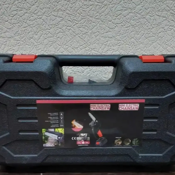 Маленька ланцюгова пила з валізою, Пила UKC Mini Electric Chain Saw 1 з акумулятором   знижка | Зображення 6