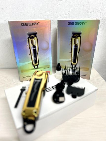 Машинка для стрижки волос Geemy GM-8015 вибрационная с насадками 3-6-10-13 мм | Зображення 1