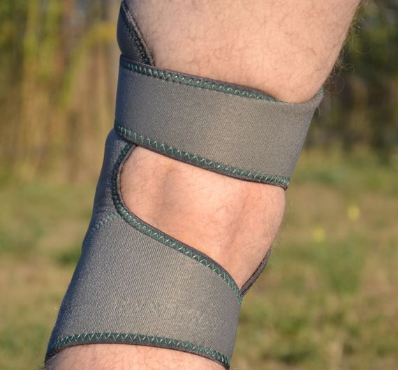 Наколінник MadMax MFA-295 Zahoprene Universal Knee Support Dark Grey/Green (1шт.) | Зображення 8
