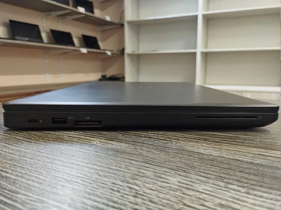 Ноутбук Dell Latitude 5590|15,6''FHD,IPS/i5-8350U/16Gb/240 SSD Гарантія 3 міс | Зображення 4