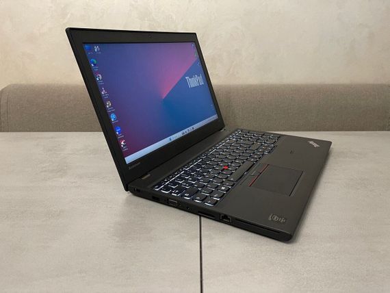 Ноутбук Lenovo ThinkPad T550 / 15.6" (1920x1080) TN / Intel Core i5-5300U (2 (4) ядра по 2.3 - 2.9 GHz) / 16 GB DDR3 / 256 GB SSD / Intel HD Graphics 5500 / WebCam / Fingerprint б/у + Подарок Проводная мышь / USB | Зображення 4