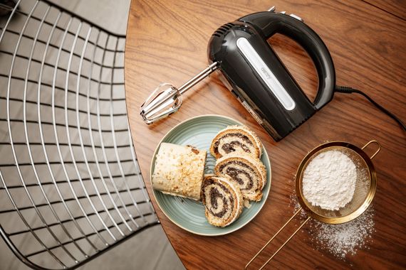 Миксер ручной Camry CR 4218, кухонный миксер 800 Вт, 5 скоростей, Turbo, насадки для теста и взбивания | Зображення 5