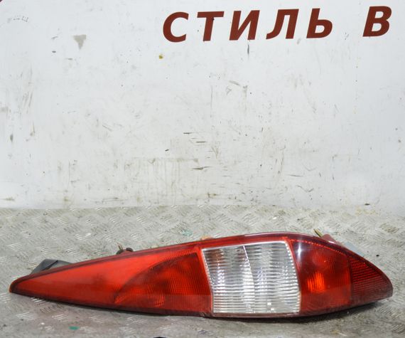 Ліхтар задній правий Ford Mondeo III Mk3 універсал Форд Мондео 3 1S7113404C 1S71-13404-C