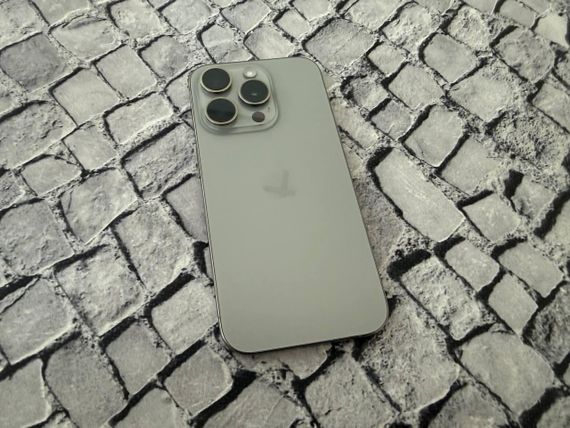 Смартфон Apple iPhone 15 Pro 256gb | Зображення 1