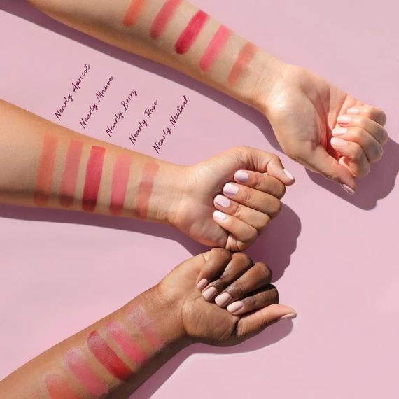 Кремовые румяна Rare Beauty Stay Vulnerable Melting Blush - Nearly Rose (5 г) | Зображення 2