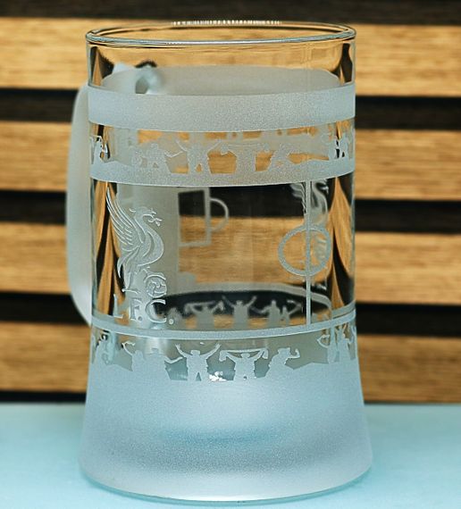 Пивний келих 670 мл Liverpool з гравіюванням подарунок для фаната ФК Ліверпуль футбольний кухоль круговий | Зображення 3