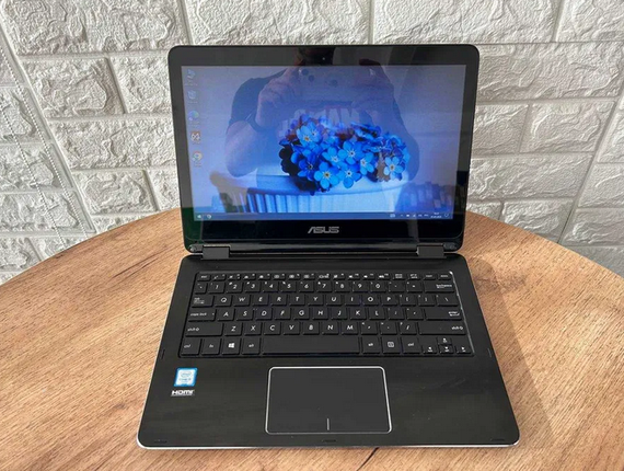 Ноутбук Сенсорний Asus Q303UA 13,3" HD i5 6200U 8Gb SSD 256Gb Б/У