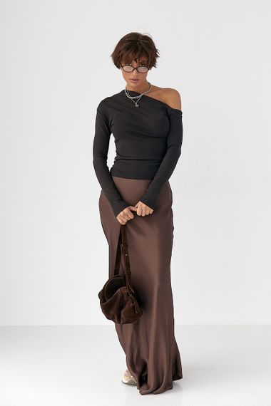 Обтягуючий лонгслів з відкритим плечем - темно-коричневий цвет, S (є розміри) | Зображення 2