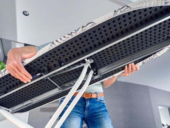 Прасувальна дошка Leifheit AirBoard Express L 130x38 см, легка термопластикова стільниця, 72567 | Зображення 4