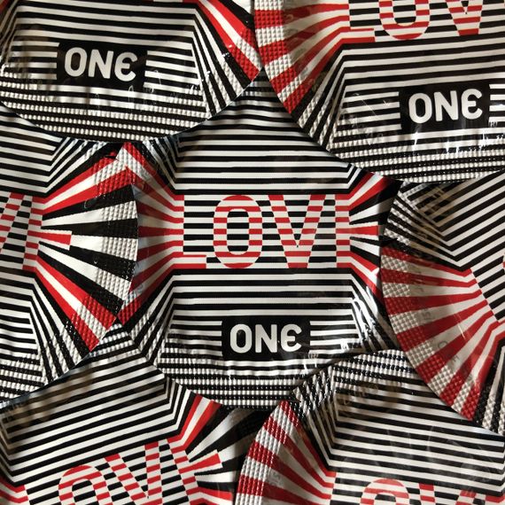 Презервативи із повітряною капсулою ONE Pleasure Plus | Зображення 1