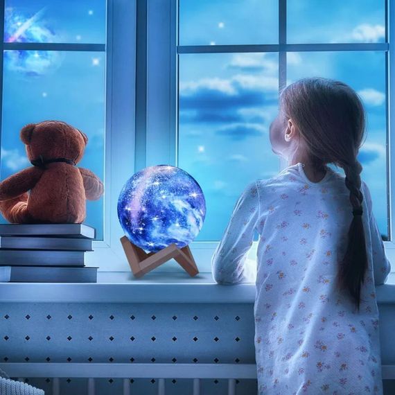 Настільний RGB світильник-нічник з USB та пультом, 3D Moon Night Light / Сенсорна лампа-нічник на акумуляторі | Зображення 3