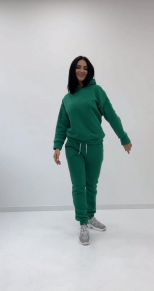 Женский модный спортивный костюм на флисе GF08566 цвет зеленый, размер 50/52