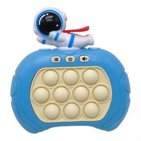 Уцінка. Розважальна гра FINGER PRESS POP-IT CONSOLE астронавт блакитний не коректно працює