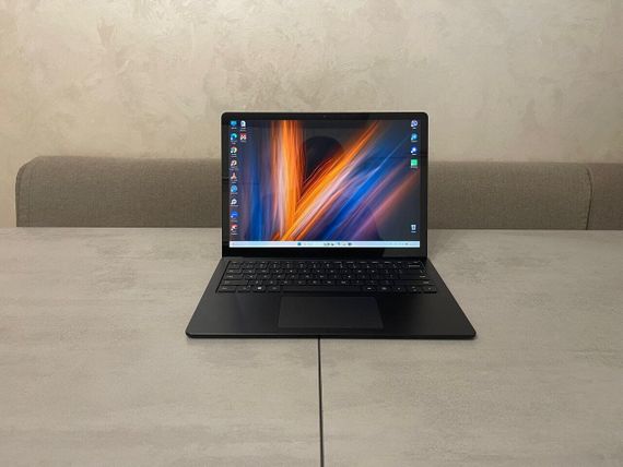 Ультрабук Microsoft Surface Laptop 5 1951 / 13.5" (2256x1504) IPS Touch / Intel Core i5-1245U (10 (12) ядер по 3.3 - 4.4 GHz) / 16 GB DDR5 / 512 GB SSD M.2 / Intel Iris Xe Graphics / WebCam б/в + Подарунок Дротова миша / USB | Зображення 1