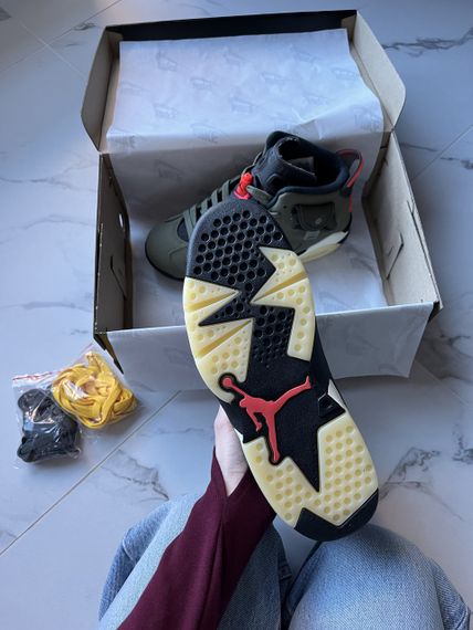 Кросівки Jordan 6 x Travis Scott Retro Olive весна / літо / осінь 2035 | Зображення 5