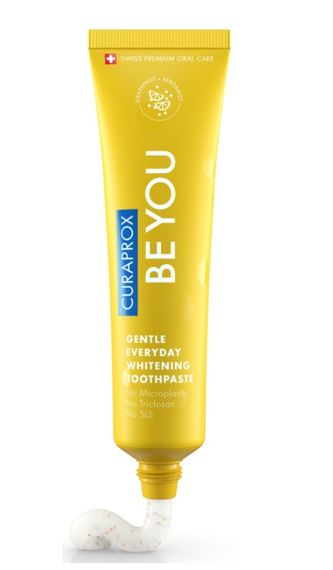 Освітлююча зубна паста Curaprox Be You Yellow, жовтого кольору, 60 мл. , RDA - 50 Смак: Грейпфрут & Бергамот | Зображення 1