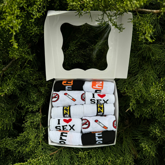 Подарунковий бокс шкарпеток 10шт. Чоловічі шкарпетки з принтами. На подарунок 18+. 40-45р | Зображення 1