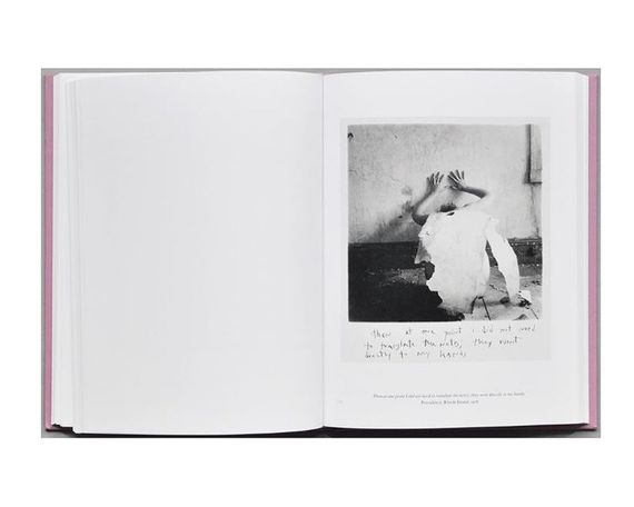 Книга для фотографів про мистецтво фотографії Франчески Вудман Francesca Woodman: On Being an Angel | Зображення 4