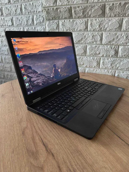 Ноутбук Dell Latitude 5570 15,6" HD i7 6600U 8Gb SSD 256Gb Radeon R7 M360 Б/В | Зображення 3