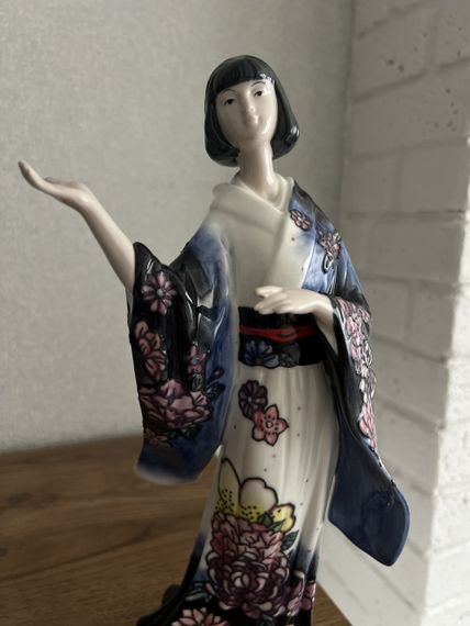 Порцелянова художня статуетка Geisha: Кіото Шовк, 31 см | Зображення 7