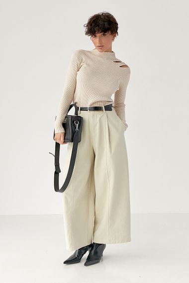 Лонг у рубчик з вирізами на плечі - бежевий цвет, ONE SIZE (є розміри) | Зображення 2