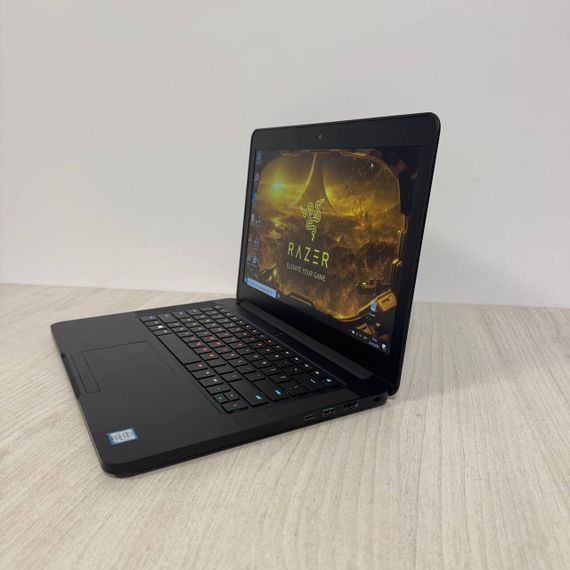 Ігровий ноутбук Razer Blade 14 RZ09-0195 / 14" (1920x1080) IPS / Intel Core i7-7700HQ (4 (8) ядра по 2.8 - 3.8 GHz) / 16 GB DDR4 / 256 GB SSD NVMe / nVidia GeForce GTX 1060, 6 GB GDDR5, 192-bit / WebCam б/в | Зображення 5