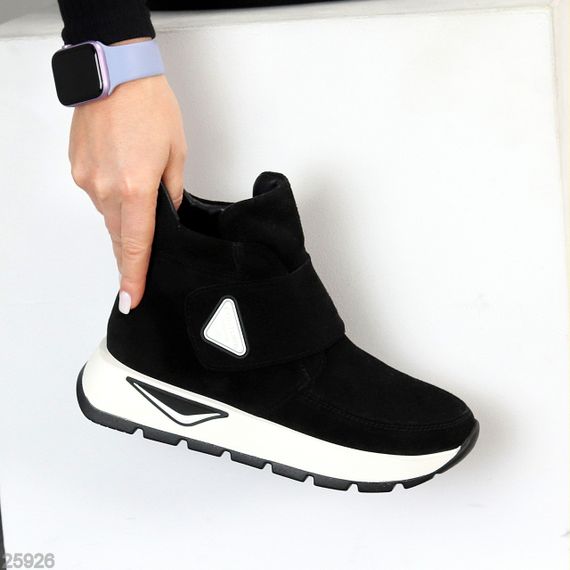 Дизайнерские черные зимние спортивные ботинки на липучке натуральная замша 40