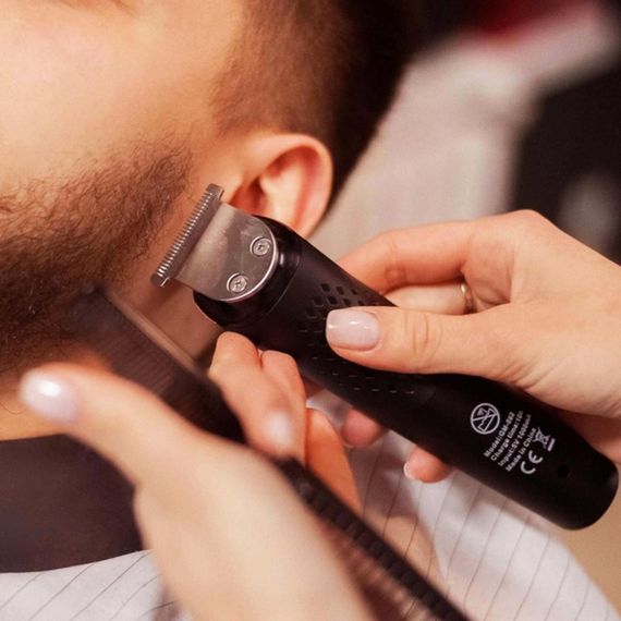 Аккумуляторная машинка для стрижки волос 10в1, Geemy GM 592, Красный / Профессиональный триммер с насадками | Зображення 4