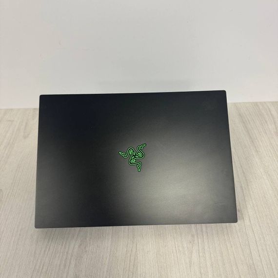 Игровой ноутбук Б-класс Razer Blade 16 RZ09-0483 / 16" (2560x1600) MiniLED / Intel Core i9-13950HX (24 (32) ядра по 2.2 - 5.5 GHz) / 16 GB DDR5 / 1000 GB SSD NVMe / nVidia GeForce RTX 4090, 16 GB GDDR6, 256-bit / WebCam б/у | Зображення 6