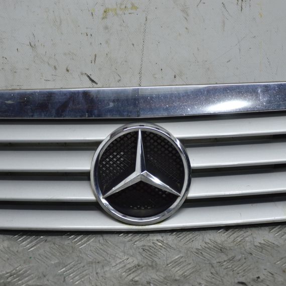 Решітка радіатора Mercedes W168 1997-2004 Решітка переднього бампера Мерседес в168 1688801283 | Зображення 2