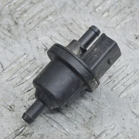 Клапан вентиляції паливного бака Audi A2 8Z0 2000-2005 Зворотний клапан Ауді а2 6QE906517