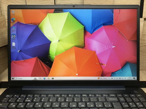 Ультрабук Б-класс Lenovo IdeaPad 3 15IAU7 / 15.6" (1920x1080) IPS Touch / Intel Core i5-1235U (10 (12) ядер по 3.3 - 4.4 GHz) / 8 GB DDR4 / 256 GB SSD / Intel Iris Xe Graphics / WebCam / HDMI б/у | Зображення 2
