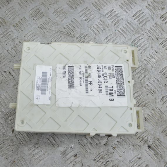 Блок запобіжників 1.6 TDCI Ford Focus III 2011-2015 Модуль запобіжників Форд Фокус 3 BV6N14A073FN | Зображення 1