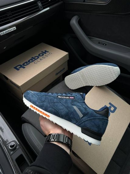 Чоловічі кросівки R-eebo-k Classic M Army Green , В'єтнам 45 | Зображення 1