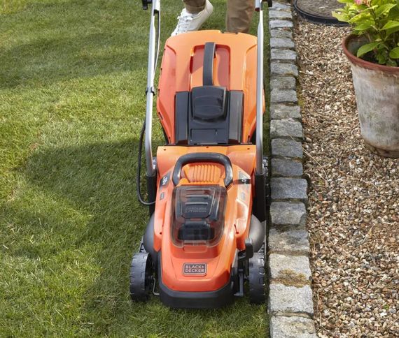 Газонокосарка акумуляторна Black&Decker BCMW3318L2 | Зображення 3