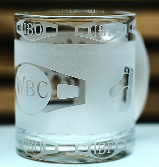 Скляна чашка 320 мл Усік символ непереможності та волі до перемоги подарунок для фаната боксу кухоль з гравіюванням | Зображення 4