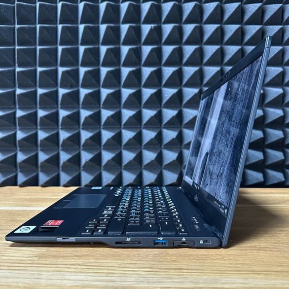 Ультрабук Fujitsu LifeBook U9310 / 13.3" (1920x1080) IPS / Intel Core i5-10210U (4 (8) ядра по 1.6 - 4.2 GHz) / 16 GB DDR3 / 512 GB SSD / Intel UHD Graphics / WebCam б/у | Зображення 5