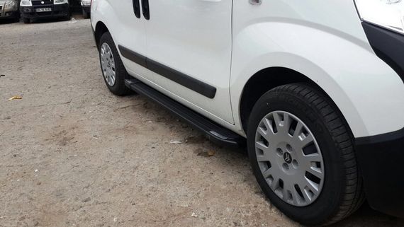 Бокові пороги Мосту Блек (2 шт, алюмін. профілю.) для Peugeot Bipper 2008-2024 рр | Зображення 3
