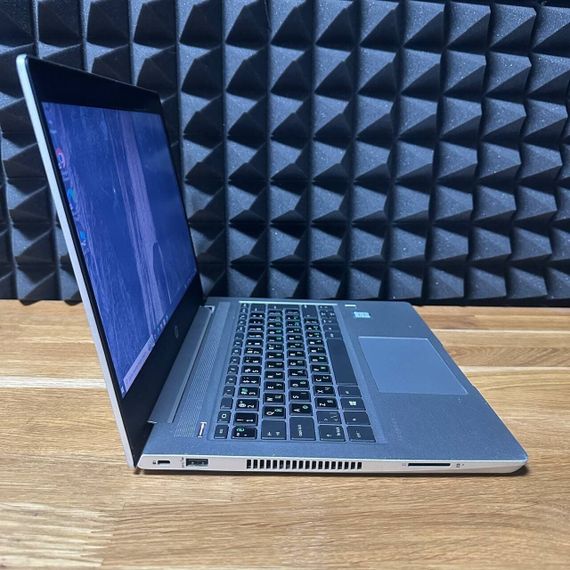 Ультрабук Б-класс HP ProBook 430 G6 / 13.3" (1366x768) TN / Intel Core i3-8145U (2 (4) ядра по 2.1 - 3.9 GHz) / 8 GB DDR3 / 128 GB SSD / Intel UHD Graphics / WebCam б/у | Зображення 2