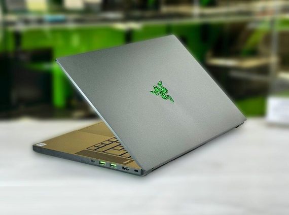 Ігровий ноутбук Razer Blade 15 RZ09 / 15.6" (1920x1080) IPS / Intel Core i7-9750H (6 (12) ядер по 2.6 - 4.5 GHz) / 16 GB DDR4 / 128 GB SSD + 1000 GB HDD / nVidia GeForce GTX 1660 Ti, 6 GB GDDR6, 192-bit / WebCam / Win 10 Home б/в | Зображення 3