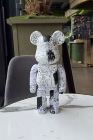 Фигурка Bearbrick дизайнерська статуетка ведмідь Беарбрік 28 см mb038 біла