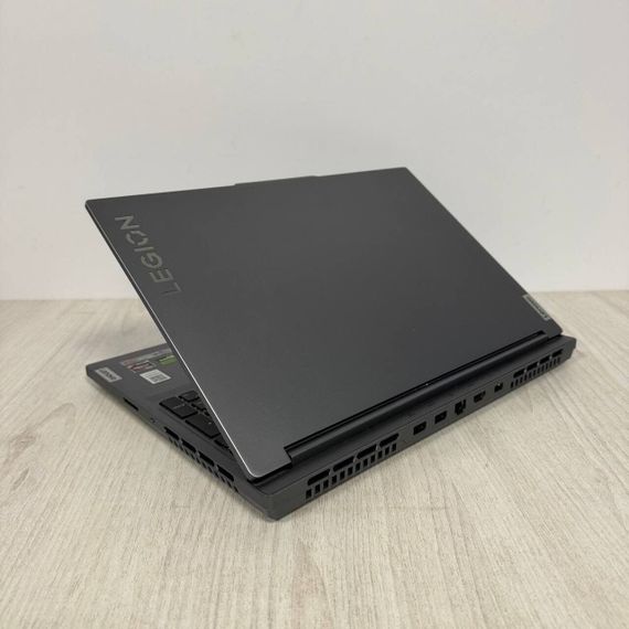 Игровой ноутбук Б-класс Lenovo Legion Slim 5 16ARP9 / 16" (2560x1600) IPS / AMD Ryzen 7 7435HS (8 (16) ядер по 3.1 - 4.5 GHz) / 16 GB DDR5 / 512 GB SSD / nVidia GeForce RTX 4070, 8 GB GDDR6, 128-bit / WebCam б/у | Зображення 6