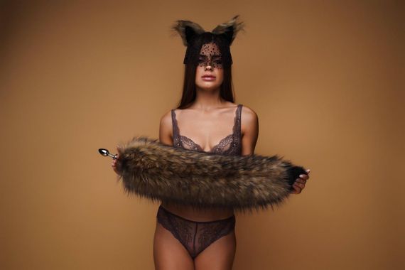 Анальний хутряний пухнастий хвіст без пробки, Коричневий з чорним кінчиком, OKOVA 60 см. Sex Aura | Зображення 6