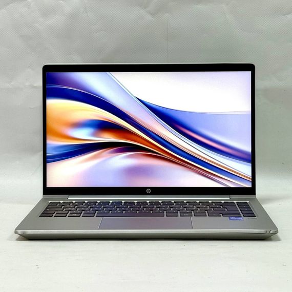 Ультрабук Б-клас HP ProBook 640 G8 / 14" (1920x1080) IPS / Intel Core i5-1135G7 (4 (8) ядра по 4.2 GHz) / 16 GB DDR4 / 256 GB SSD / Intel Iris Xe Graphics / WebCam / Windows 11 Pro б/в | Зображення 1