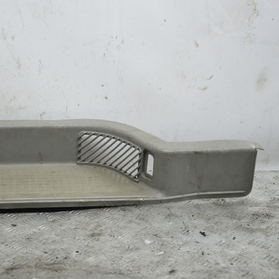 Накладка порога зсувних дверей Volkswagen T4 1990-2003 Планка порога бічних дверей Фольксваген т4 701863726C | Зображення 2