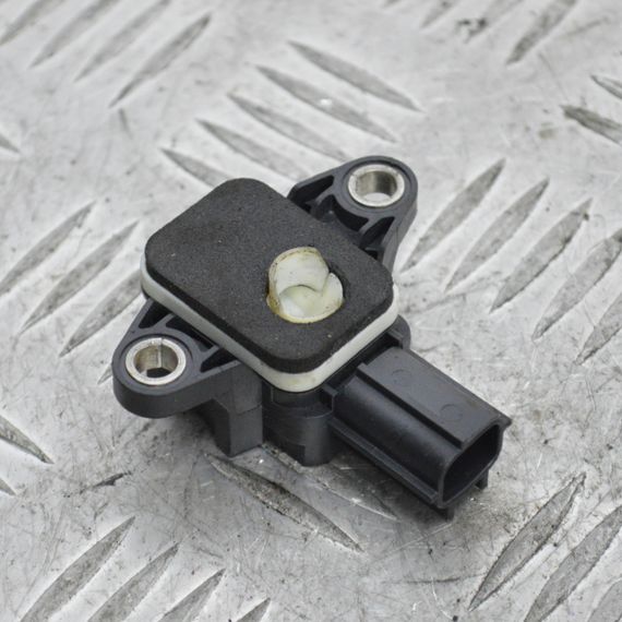 Датчик удару дверей Audi A4 B7 2004-2007 сенсор удара бік AirBag Ауді а4 б7 8P0955557 | Зображення 1